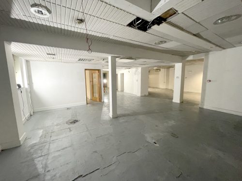 Huge Ground Floor Shop to rent on Wandsworth High Street SW18 Pic47