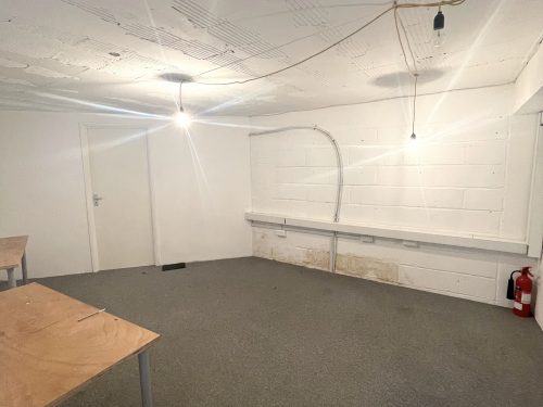 E9 Homerton Mackintosh Lane Warehouse Studio : Light industrial art studio To rent Pic11