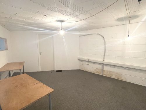 E9 Homerton Mackintosh Lane Warehouse Studio : Light industrial art studio To rent Pic13