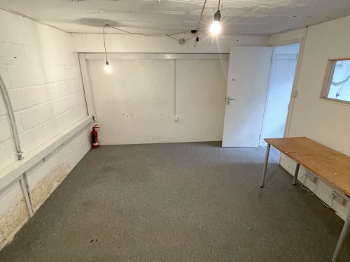 E9 Homerton Mackintosh Lane Warehouse Studio : Light industrial art studio To rent Pic5