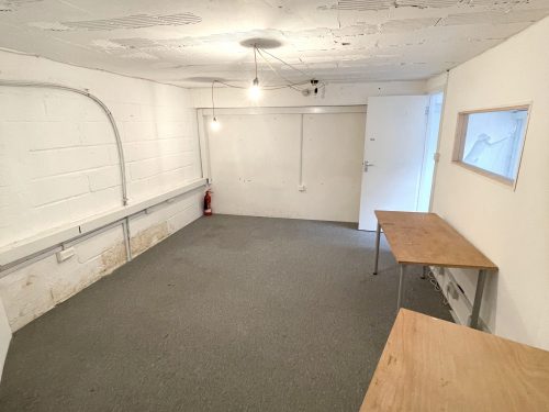 E9 Homerton Mackintosh Lane Warehouse Studio : Light industrial art studio To rent Pic7