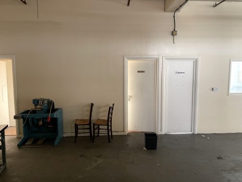 E3 Bow Road Warehouse Studio conversion : Light industrial art studio To rent Pic17