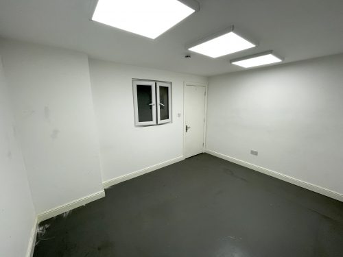 E9 Hackney Wick 96b Wallis Road Warehouse Studio conversion : Light industrial art studio To rent Pic4