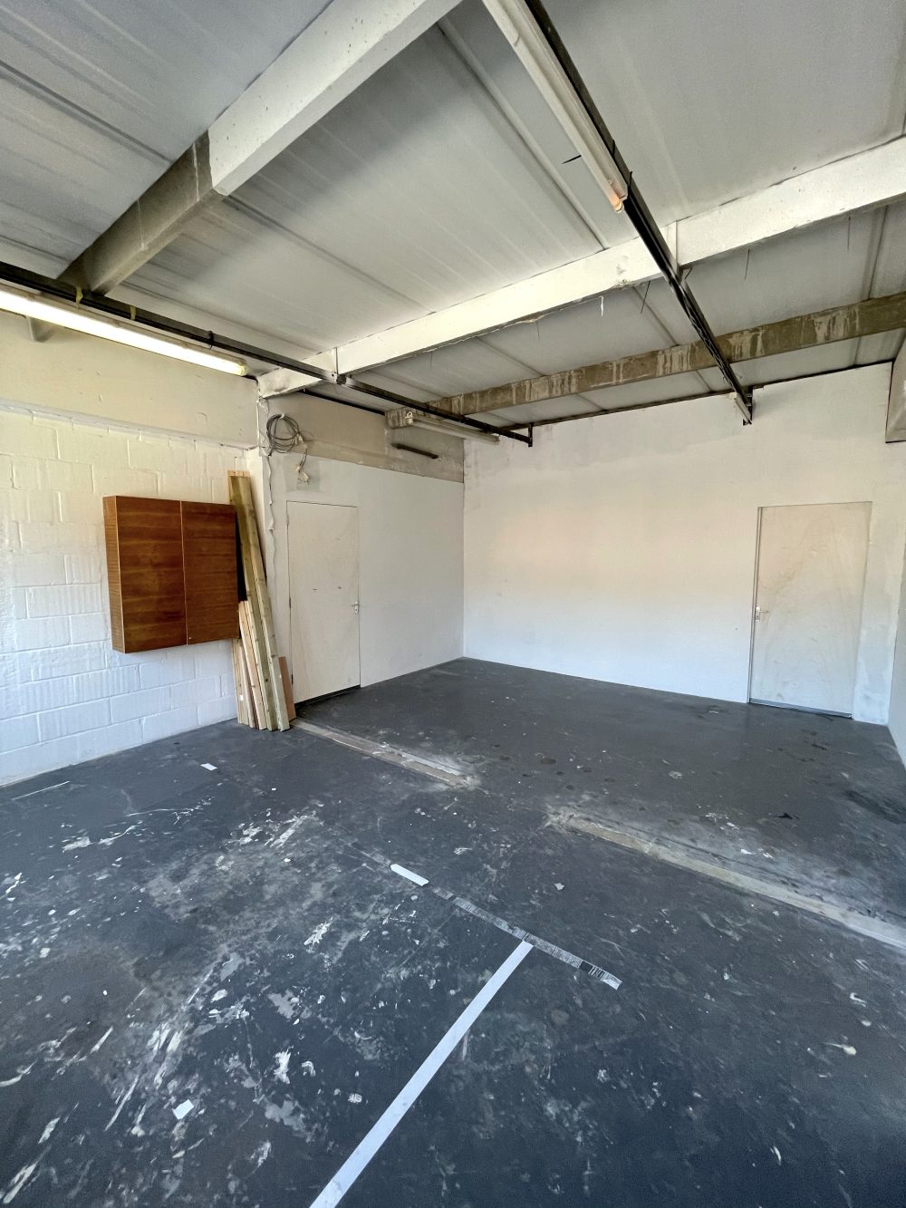 E9 Hackney Wick White Post Lane Queens Yard Warehouse Studio conversion : Light industrial art studio To rent Pic10