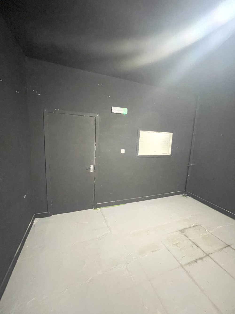 N17 Tottenham Hale Mill Mead Road Warehouse Studio conversion : Light industrial art studio To rent Pic4