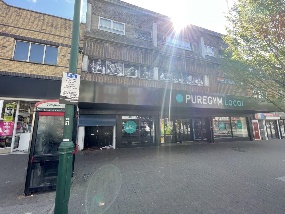 E11 Leytonstone High Rd Huge space to rent on busy High road in East london Pic.jpeg61