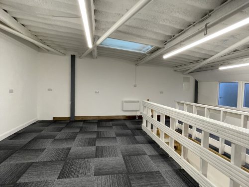 N15 Seven Sisters (Markfield Road) -Warehouse : Art Studio to rent for artists 15