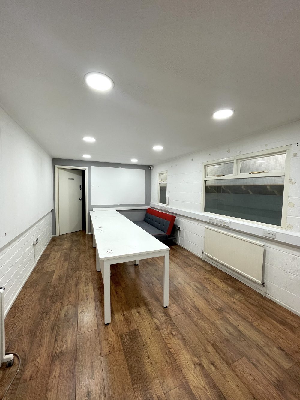 N15 Seven Sisters (High Cross, Fountayne Road) – Live work style Warehouse Unit to rent for artists 19