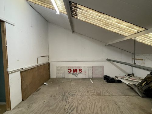 N15 Seven Sisters (High Cross, Fountayne Road) – Live work style Warehouse Unit to rent for artists 27