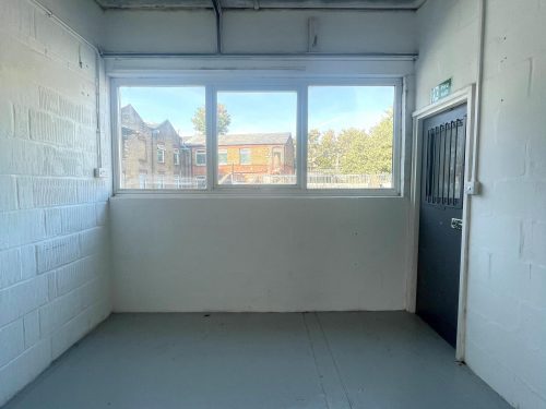 Art : Creative Studio to Rent in Warehouse in Hackney Wick 10