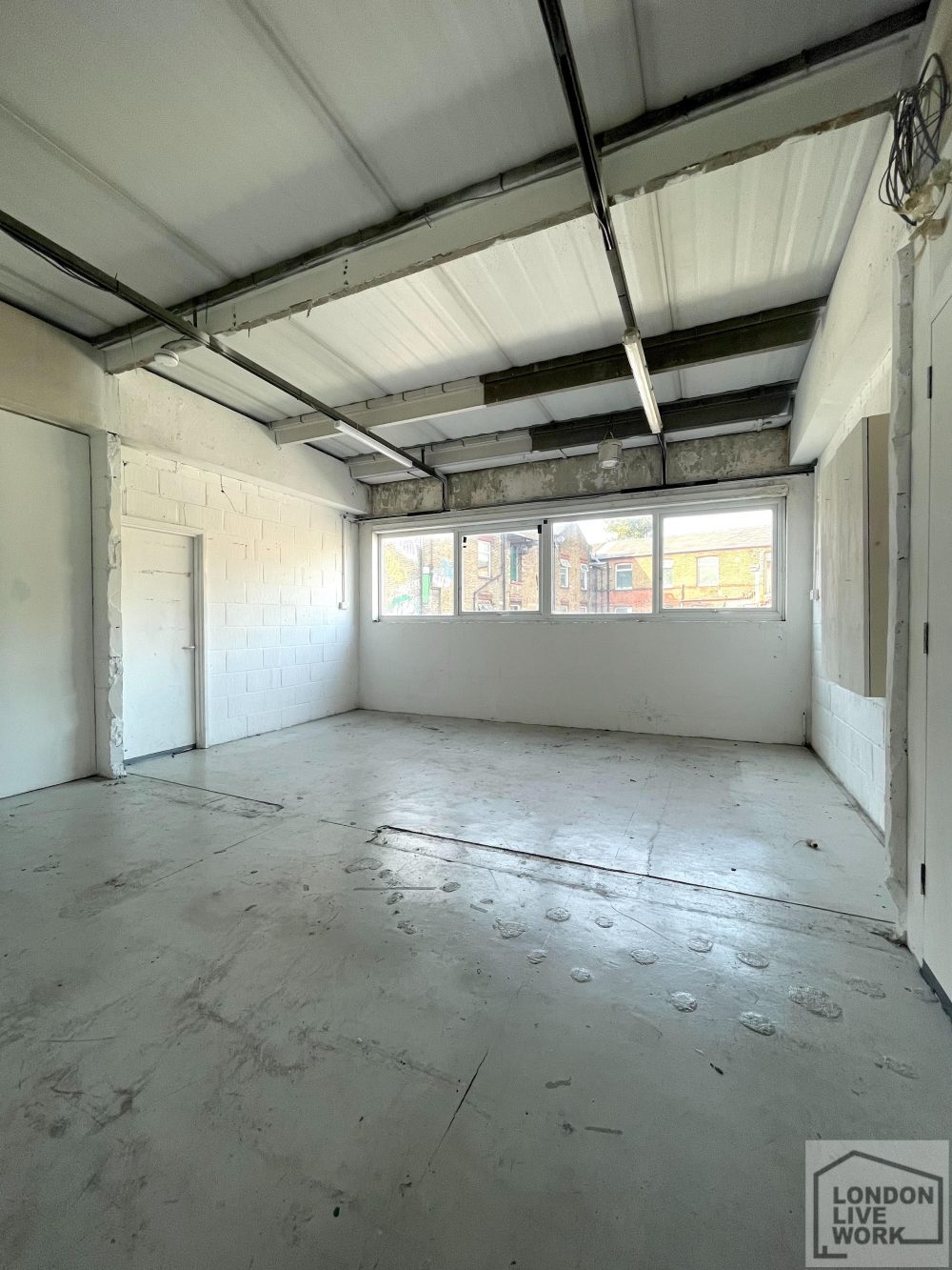 Art : Creative Studio to Rent in Warehouse in Hackney Wick 7