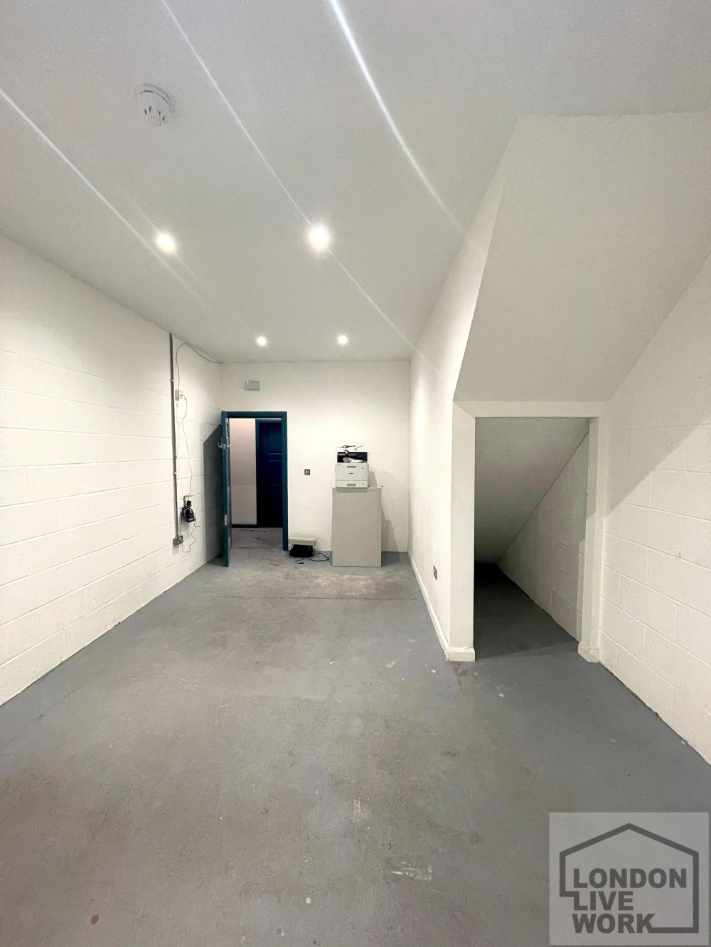 Art : Creative Studio to Rent in Warehouse in Hale Studios N17 5