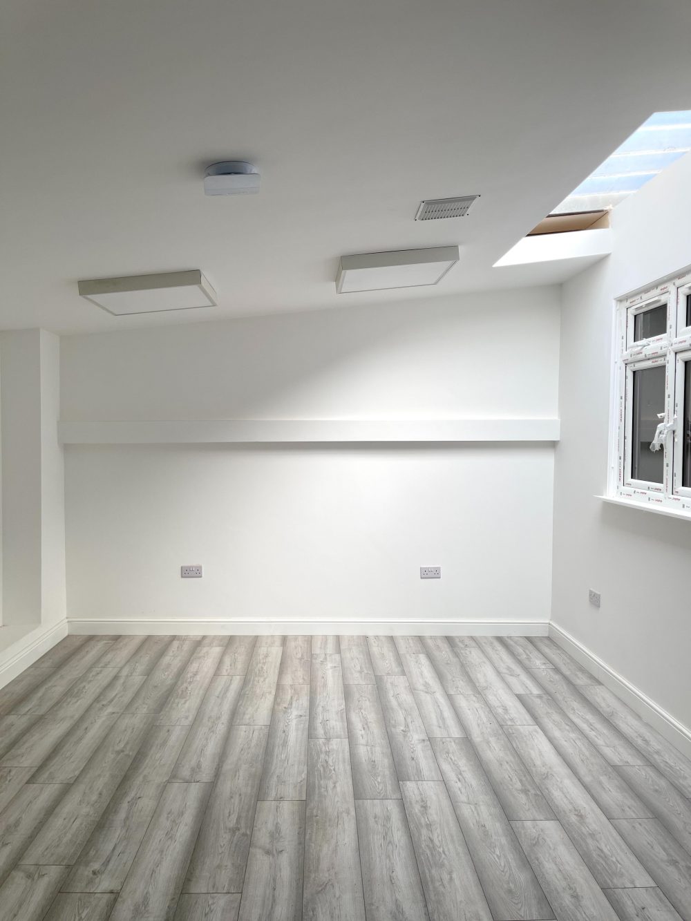 Art studio : creative workspace available to rent 1 min from Hackney Wick Station, Main Yard E9 Wallis Road,1