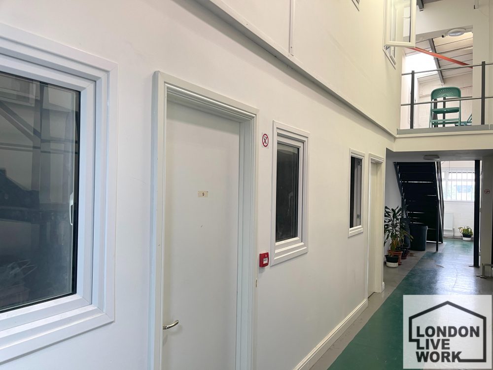 Art studio : creative workspace available to rent 1 min from Hackney Wick Station, Main Yard E9 Wallis Road,1