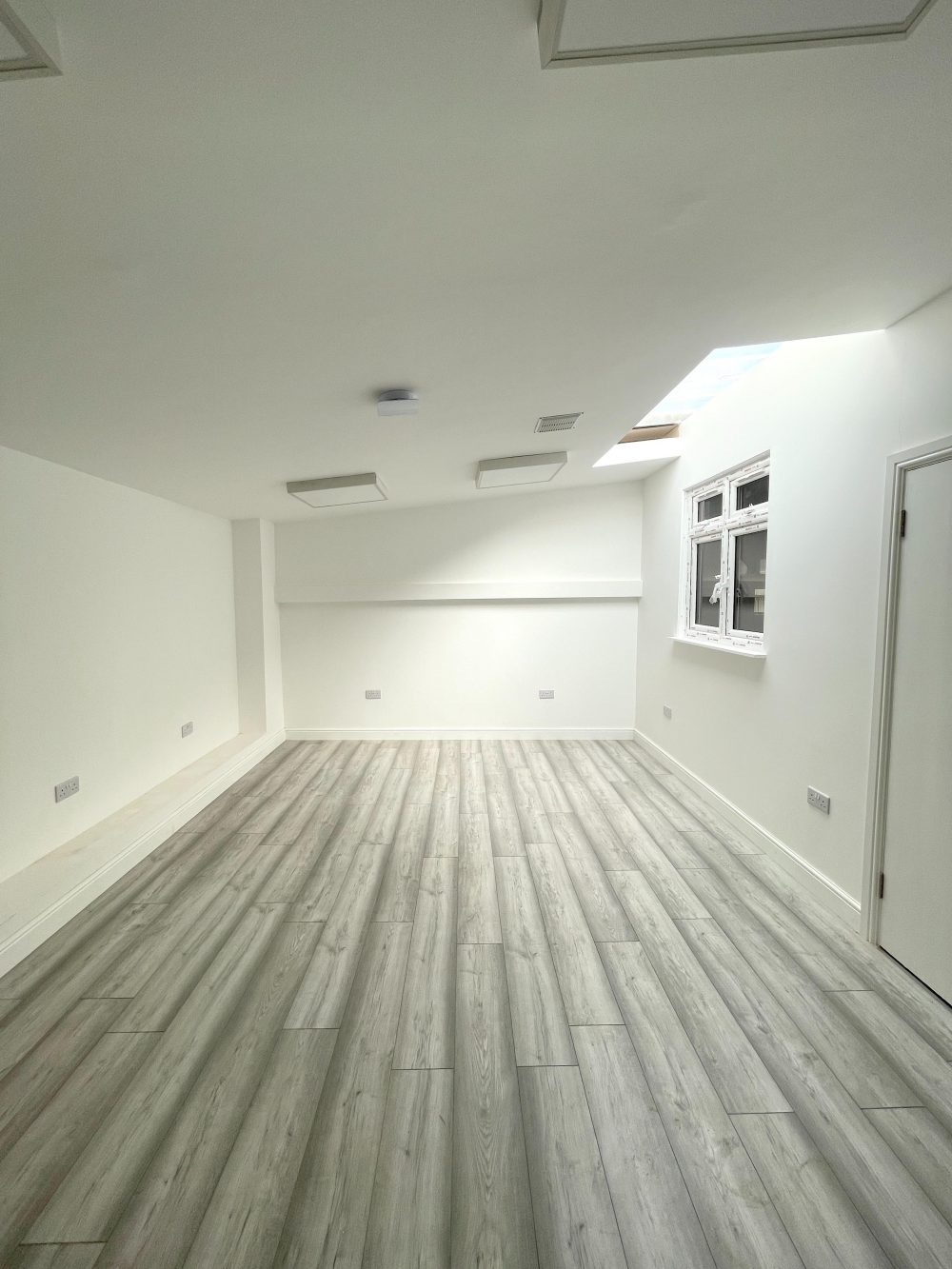 Art studio : creative workspace available to rent 1 min from Hackney Wick Station, Main Yard E9 Wallis Road,2