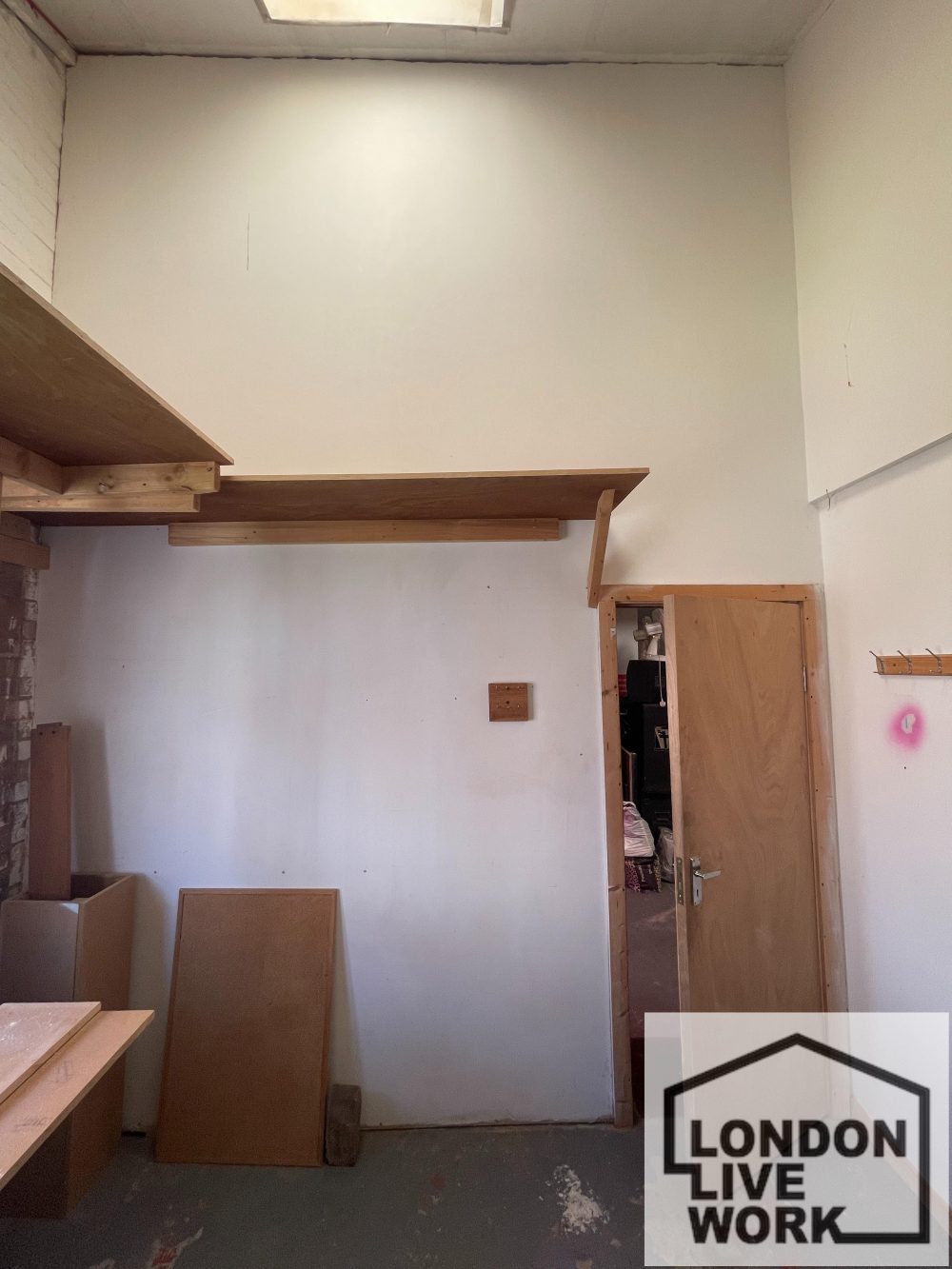Artist studio space to rent in warehouse in Markfield Road, N15 Seven Sisters 6