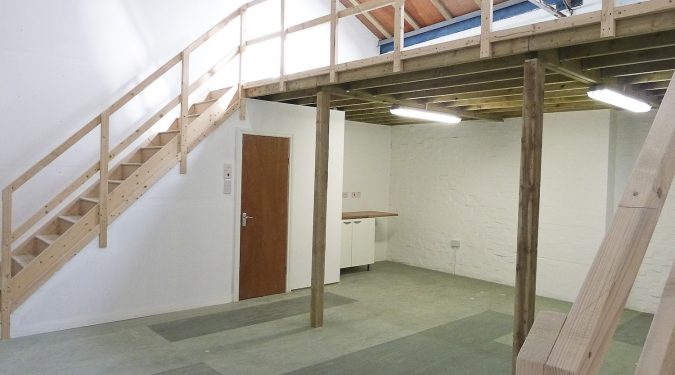 Ground floor warehouse with mezzanine available in Camden N7