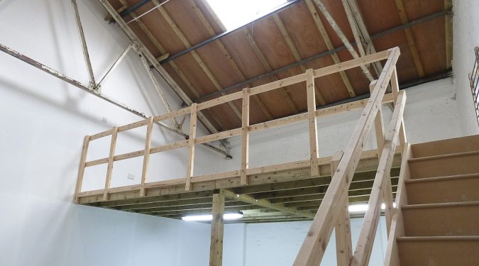Ground floor warehouse with mezzanine available in Camden N7